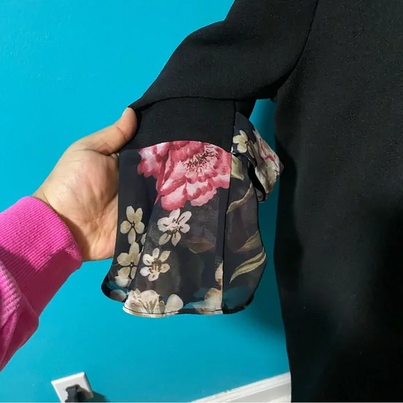 E New York & Company XXL Black Boat Neck 3/4 Floral Sleeve Top - Picture 2 of 4